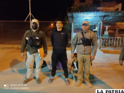 Tras obtener el perdón judicial, Nelson Esteban fue expulsado del país el jueves precedente /LA PATRIA