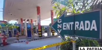 El sector se acordonó casi de inmediato después de la explosión /ENRIQUE TEJERINA