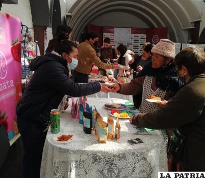 Varios emprendedores mostraron sus productos en la feria/ LA PATRIA