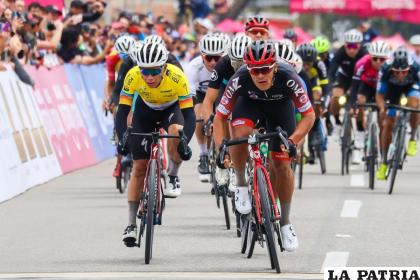 El esprint final que ganó Jonathan Guatibonza /Anderson Bonilla