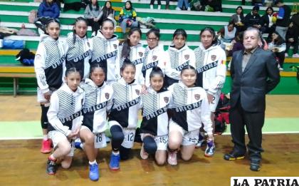 Uriona se paró firme en Santa Cruz y logró la clasificación /club Uriona
