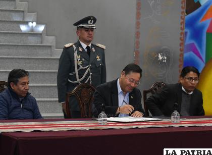 El Presidente remite el anteproyecto de ley al legislativo /APG