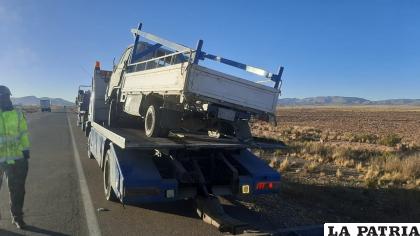 Ambos motorizados fueron remolcados por la Policía /LA PATRIA