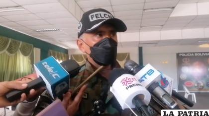Jhonny Rivera dando declaraciones a los medios sobre el éxito del operativo /Captura