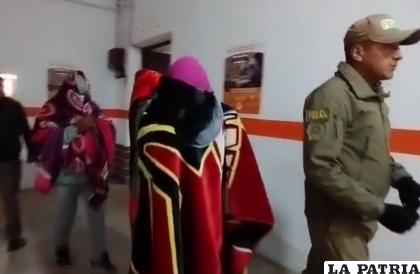 Ambas implicadas en instalaciones de la Fiscalía /Captura de video
