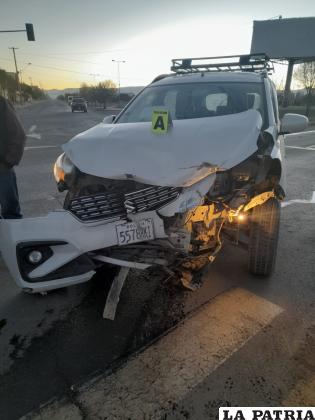 Presumen que el conductor cruzó la avenida con el semáforo en rojo /LA PATRIA