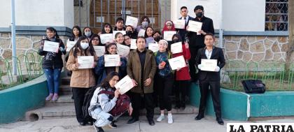 Los universitarios recibieron una certificación por su participación /Cortesía