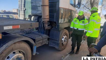 Uniformados de Accidentes realizan los trabajos de campo /LA PATRIA