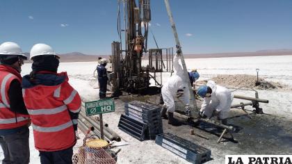 Extracción de litio en el Salar de Uyuni /Ministerio de Hidrocarburos y Energías