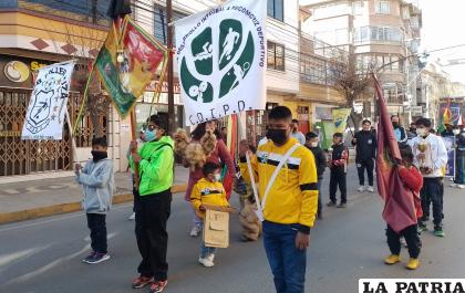 Un desfile antecedió al acto inaugural /LA PATRIA