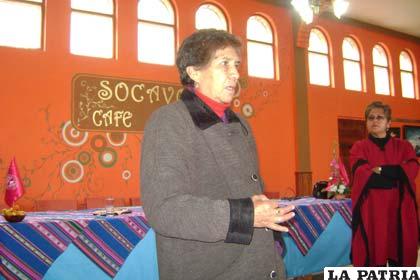 Representante de la Defensoría del Pueblo, Clotilde Calancha, insta a mujeres a ocupar cargos de poder para el desarrollo del país