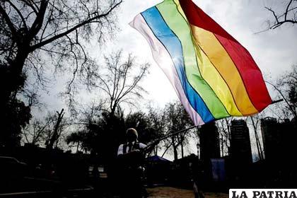 Homosexuales repudiaron la celebración del Día del Orgullo Heterosexual