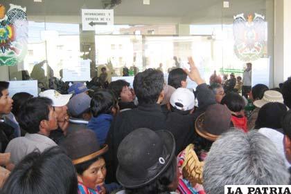 Ciudadanía protestó y reaccionó en puertas del Segip
