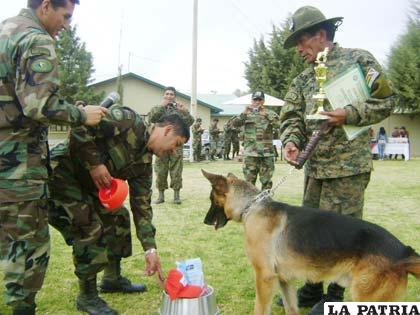 Can Criminal recibe su premio