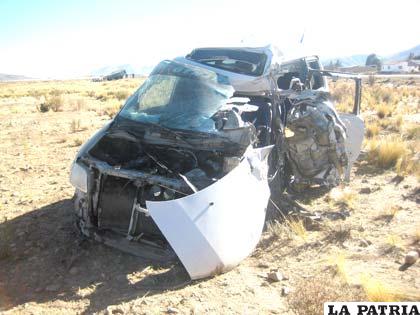 Vehículo del conductor protagonista de la colisión, quedó hecho chatarra