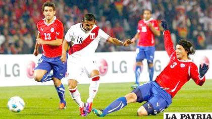 Chiroque de Perú pierde la pelota ante la marca de Ponce de Chile