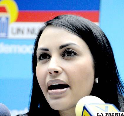 Delsa Solórzano explicó que son una agrupación de 