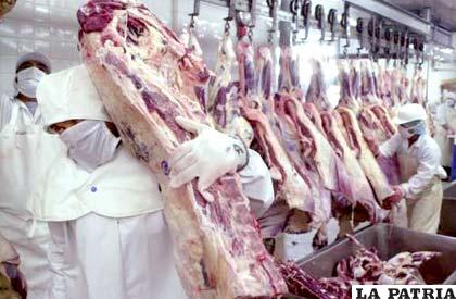 El mercado de Liniers es el principal mercado de carne de Argentina