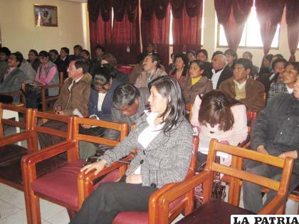 Personal de Salud y Administrativo fortalecen sus conocimientos para mejorar servicios de laboratorios