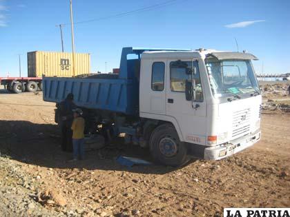 Volquete que colisionó con la locomotora