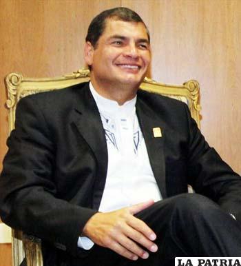 Gobernante ecuatoriano, Rafael Corréa dispuesto a disolver Asamblea Nacional