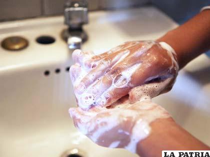 El lavado de manos es fundamental para evitar contraer infecciones estomacales