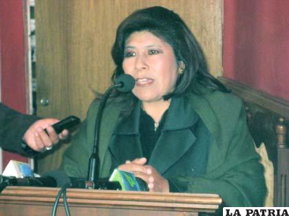 Alcaldesa municipal, Rossío Pimentel Flores