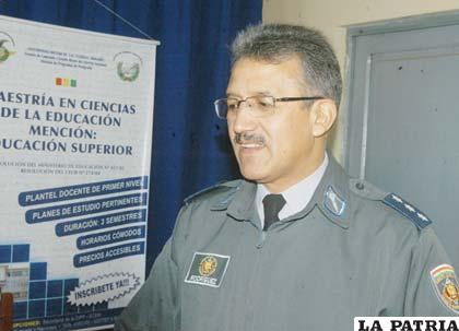 El coordinador de programa de post grado de la Escuela de Comando y Estado Mayor, Lalo Rodríguez