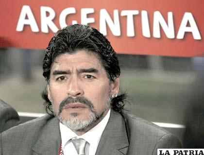 Maradona lanza críticas a Batista