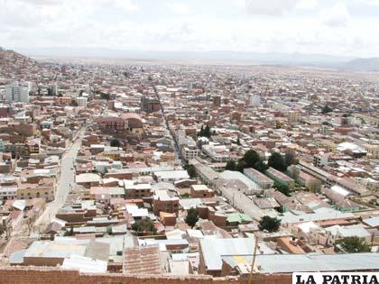 La ciudad de Oruro precisa de un cordón vegetal para cambiar su frígido clima