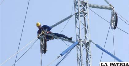 La Gobernación prevé llegar a un 100% de cobertura de electrificación para el 2015