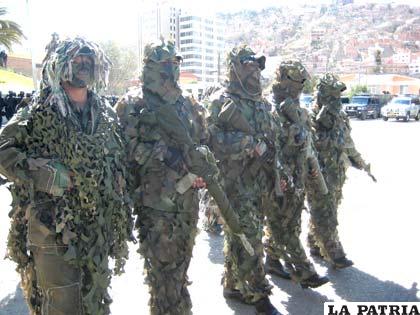 El camuflaje es vital para las operaciones en el monte