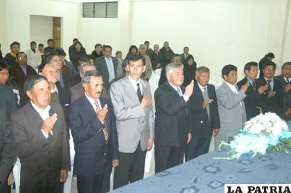 Dirigentes de la AFO durante el acto de posesión