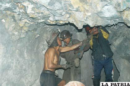 Los mineros de Huanuni, luchadores  y revolucionarios