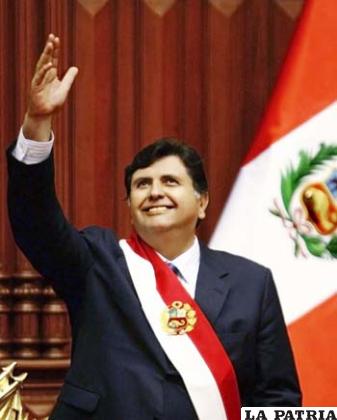 El presidente peruano, Alan García, termina el jueves su segundo mandato