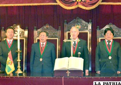 Autoridades judiciales en el acto en homenaje al Día del Juez Boliviano