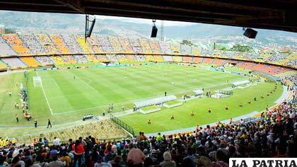 Vista panorámica del estadio Atanasio Girardot en Medellín