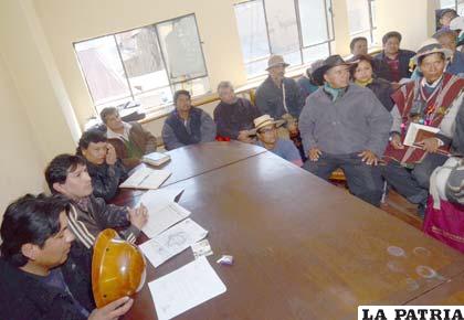 La dirigencia de la COB decide apoyar a indígenas del Tipnis (Foto APG)