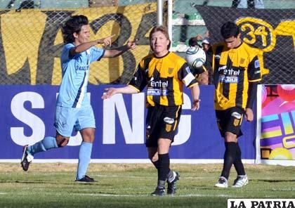 The Strongest y Bolívar volverán a jugar esta noche por la Copa de Invierno (foto: APG)