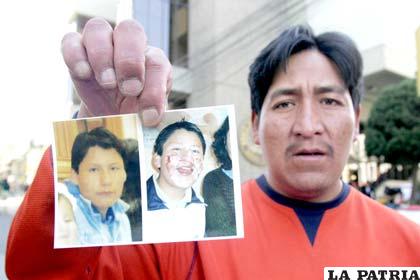 Víctor Álvarez, padre de un joven de 13 años que desapareció más de 40 días, pidió auxilio a los medios de comunicación para difundir dicha desaparición /Jmp/FOTO-Daniel WALKER-APG