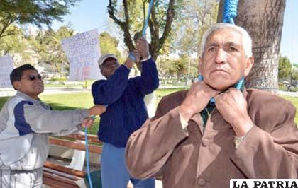 Ex militares masifican sus demandas ante el Gobierno