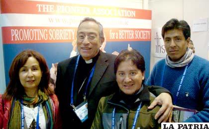 Delegación boliviana presente en Irlanda