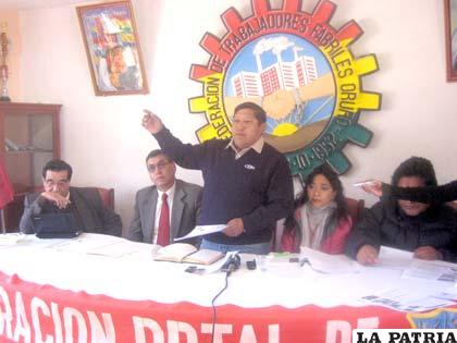 Conferencia de prensa en la sede de los fabriles