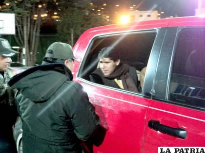 El viceministro Pérez a su llegada a Oruro este sábado por la madrugada
