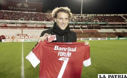 Diego Forlán vestirá la casaca de Internacional (foto: grupopublimetro.cl)