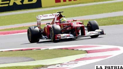 Fernando Alonso se conformó con el segundo lugar (foto: foxsportsla.com)