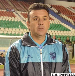 Julios César Baldivieso entrenador de Aurora (foto: APG)