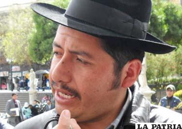 El gobernador de Chuquisaca, Esteban Urquizo. Foto: ANF