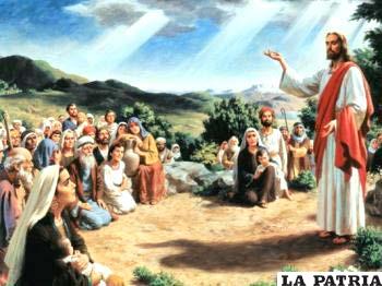 Jesús predicaba a sus discípulos y a las multitudes que acudían a El