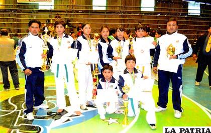Oruro mostró supremacía en el campeonato nacional de karate